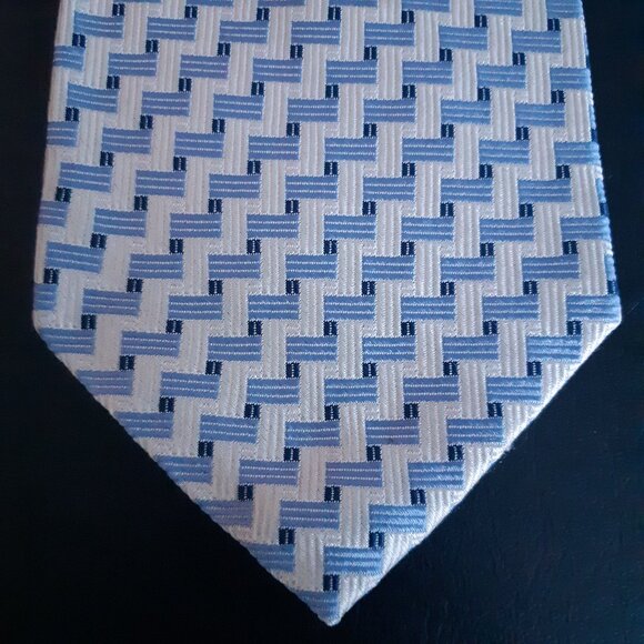 Faconnable 100% Silk Tie, White W/ Light & Navy Blue Geometric Pattern - Picture 10 of 14